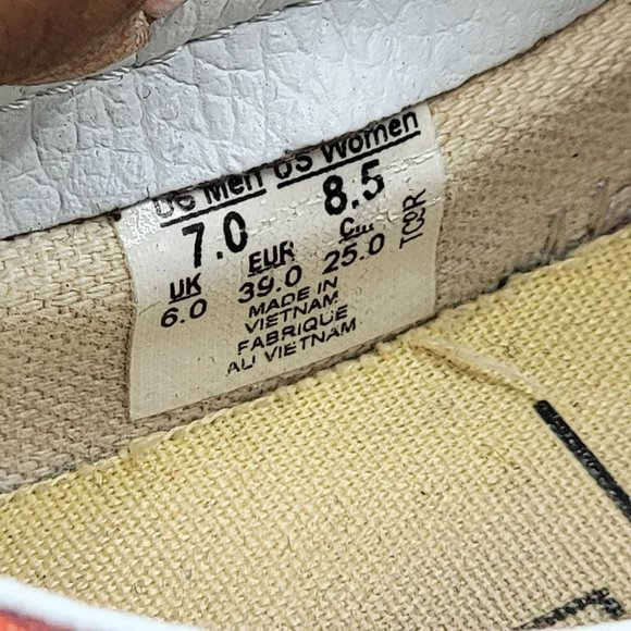 Vans Disney Beauty and The Beast Belle Rose Womens Slip On Skate Shoes Size 8.5 - Picture 9 of 12